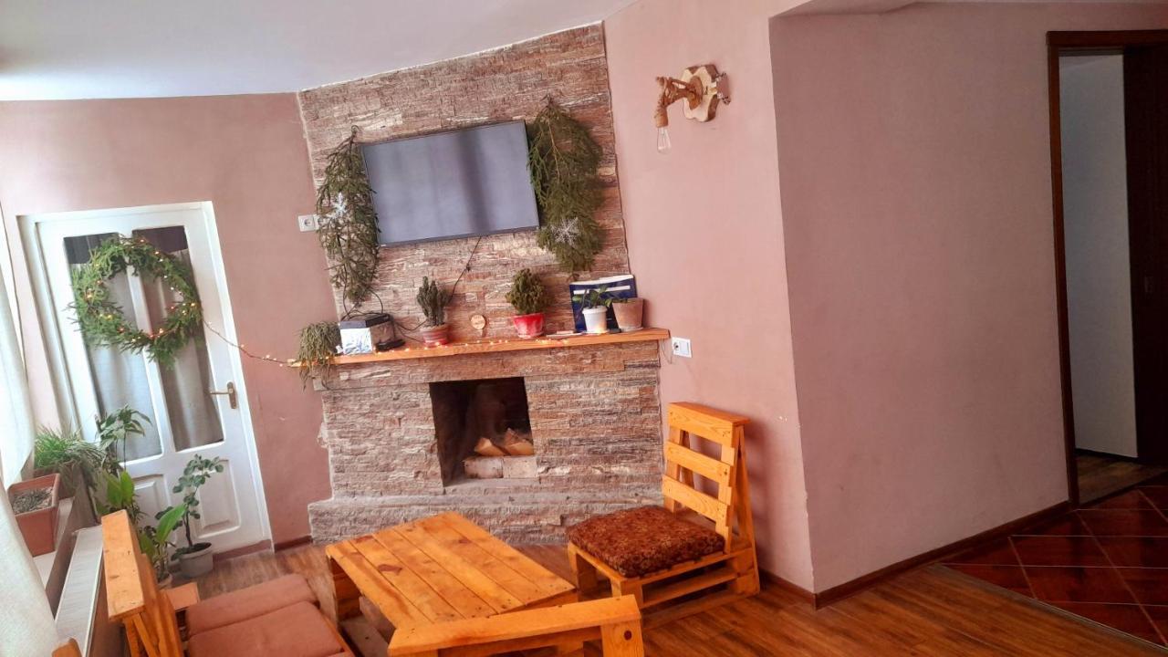 Borjomi Makvala'S Guest House ภายนอก รูปภาพ